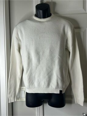 Pull & Bear Men’s Sweater Size M – Textured White